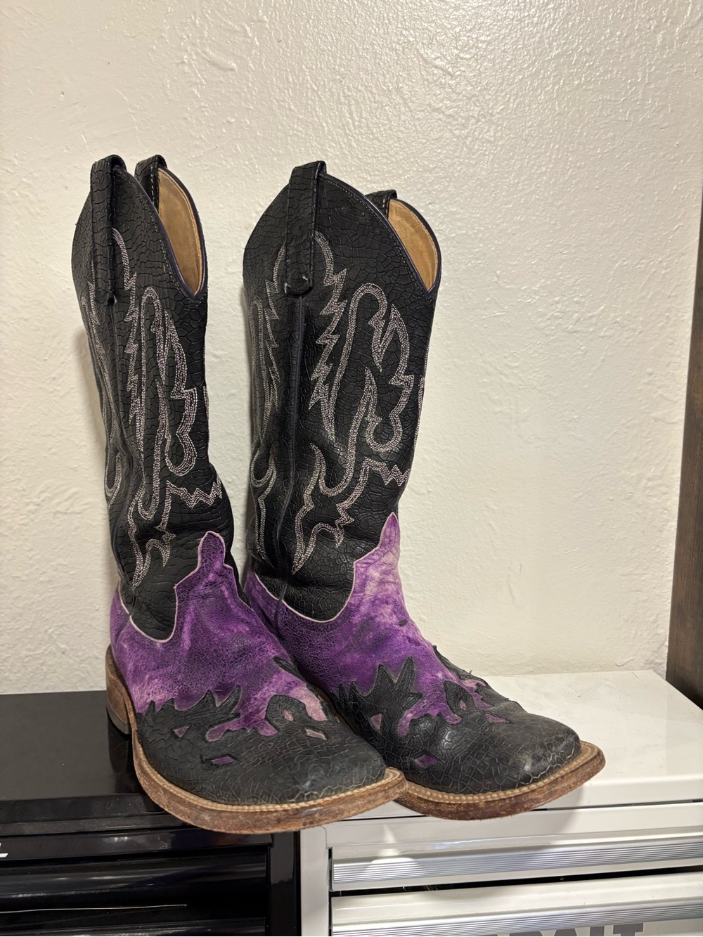 Purple and Black Western Cowboy Boots: Anderson Bean